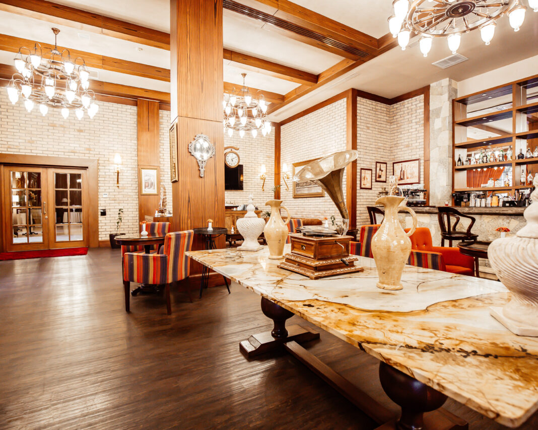 vintage modern restaurant with full comfort